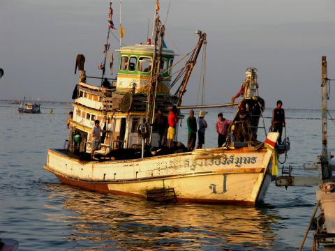 Thai fishing boat by Flickr SeaDave