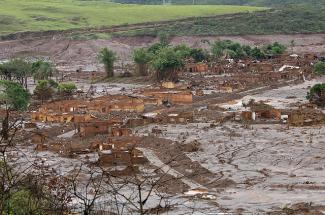 Town of Bento Rodriguez, Brazil after disaster, November 2015