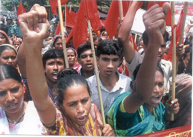 Bangladeshi_workers_2005