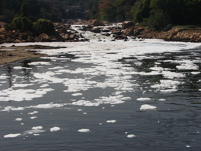 Brazil-Pollution_Tietê_river-creative-commons