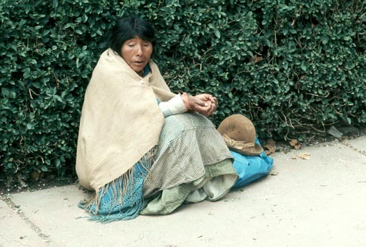 bolivia_woman_on_sidewalk2002