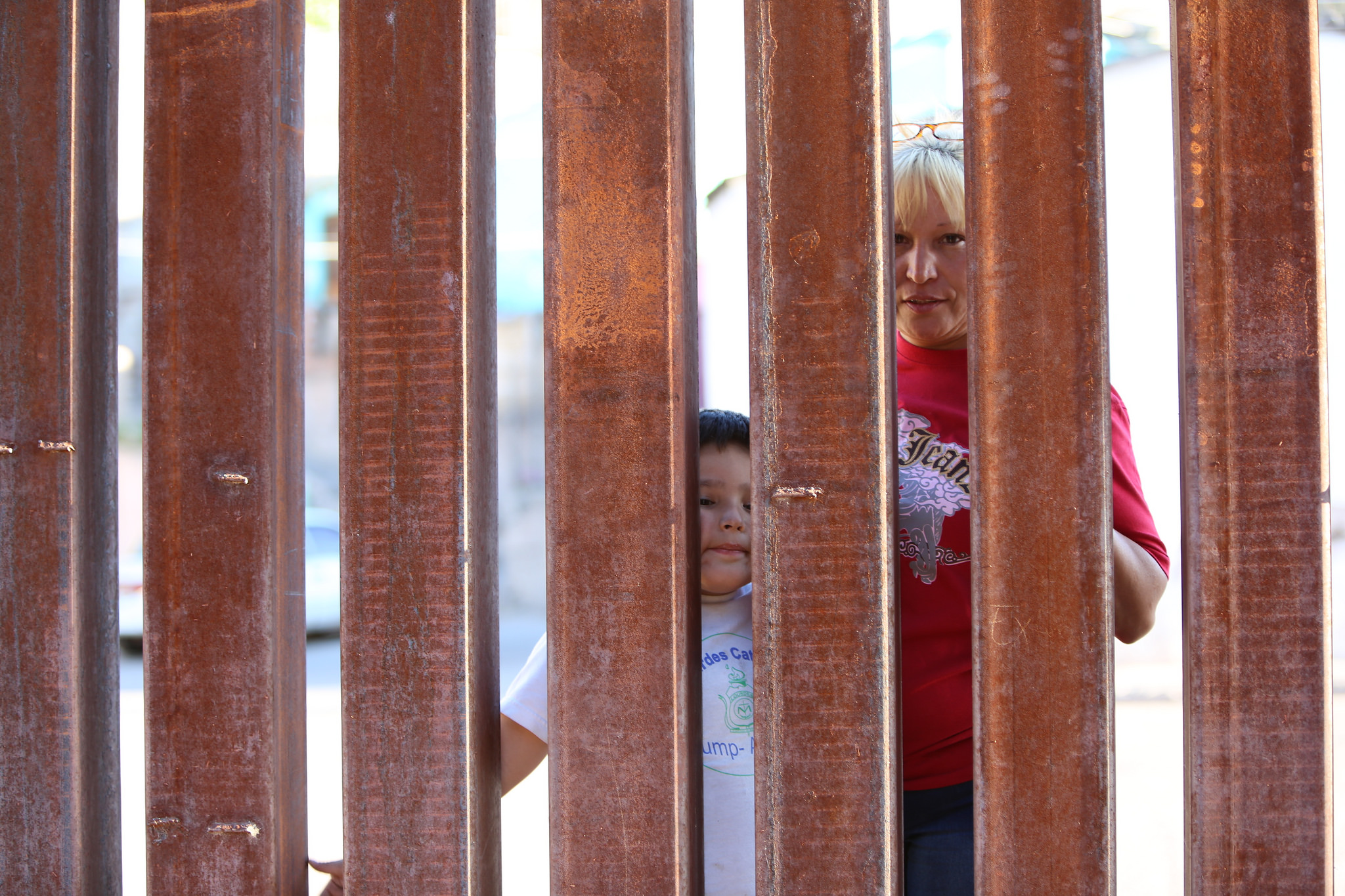 separation_fence_nogales_arizona_2016_1