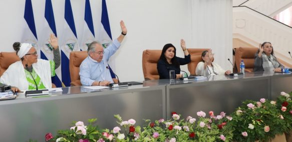 Members of Nicaragua National Assembly vote on changes to constitution governing citizenship